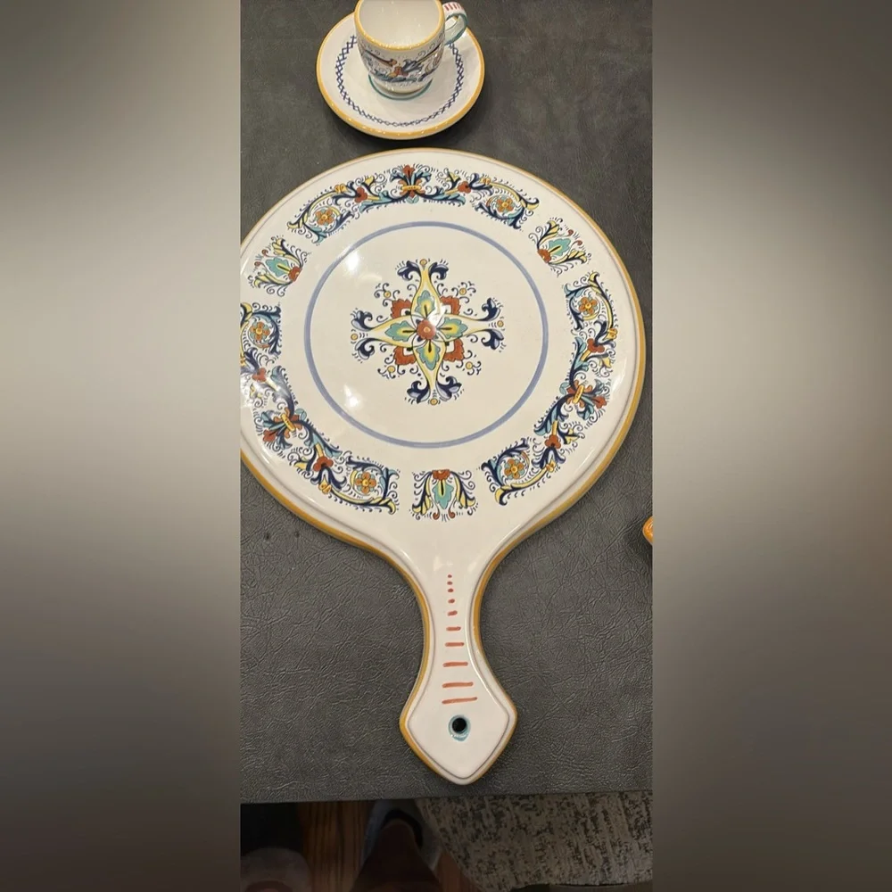 Sur la table nova deruta set